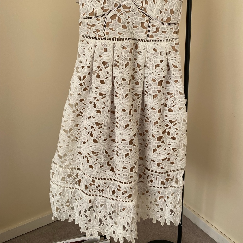 Open work dress in white - Picture 2 of 8